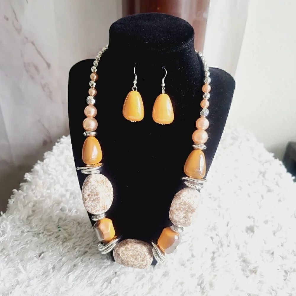 New! Beautiful neutral chunky stone necklace rust tan brown colors with earrings